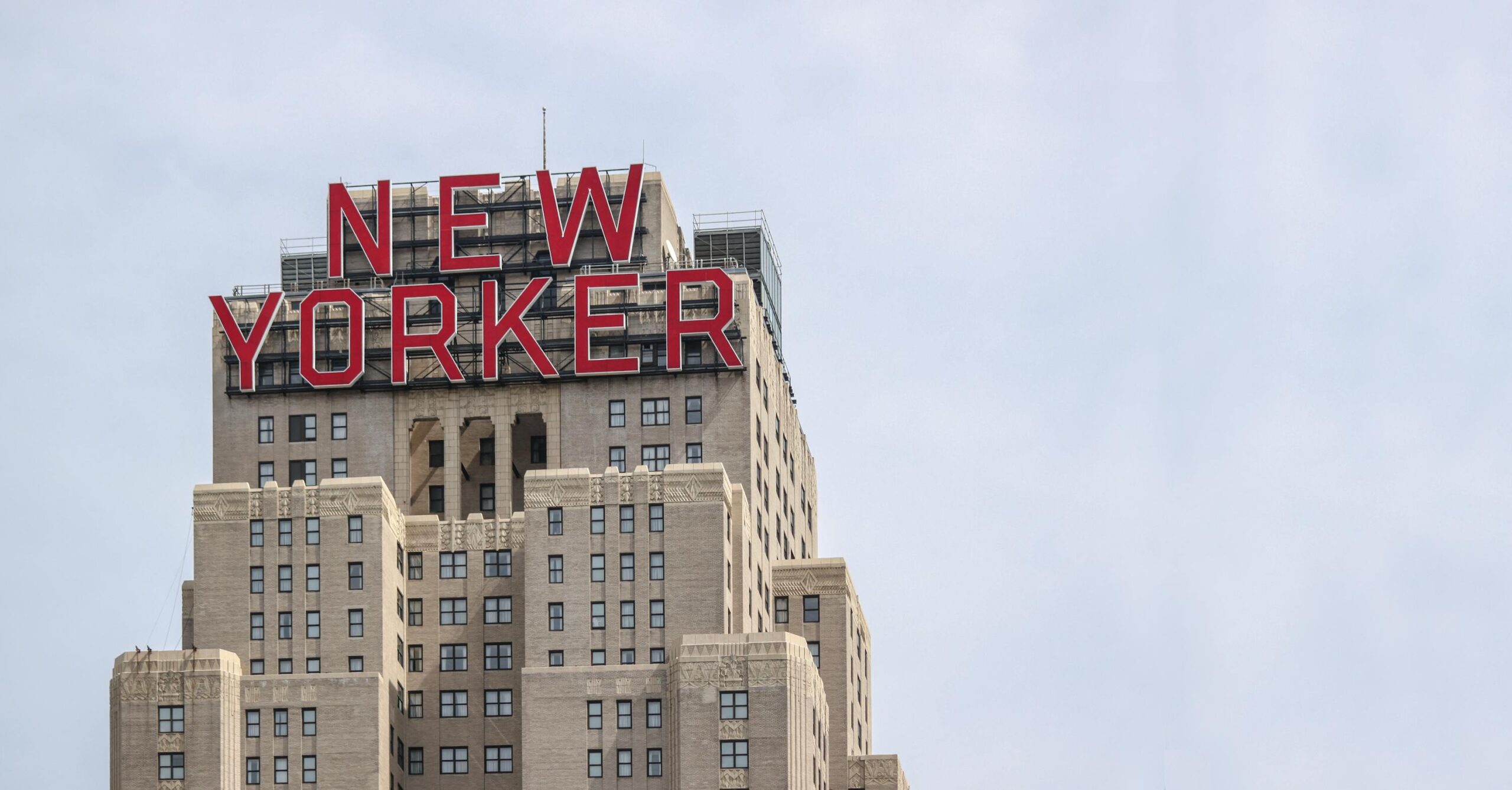 New Yorker - Landmark art deco architecture in NYC